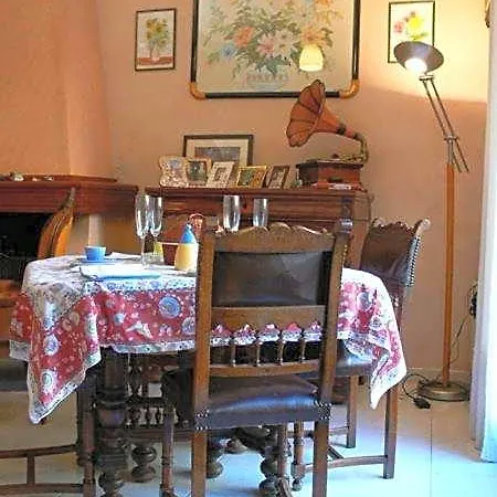 Couette-café Casanoemi 1 4*